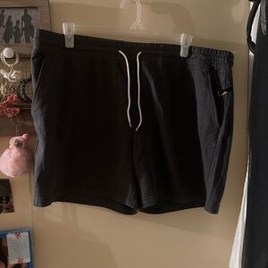 New with tags men’s size xxl jogging shorts